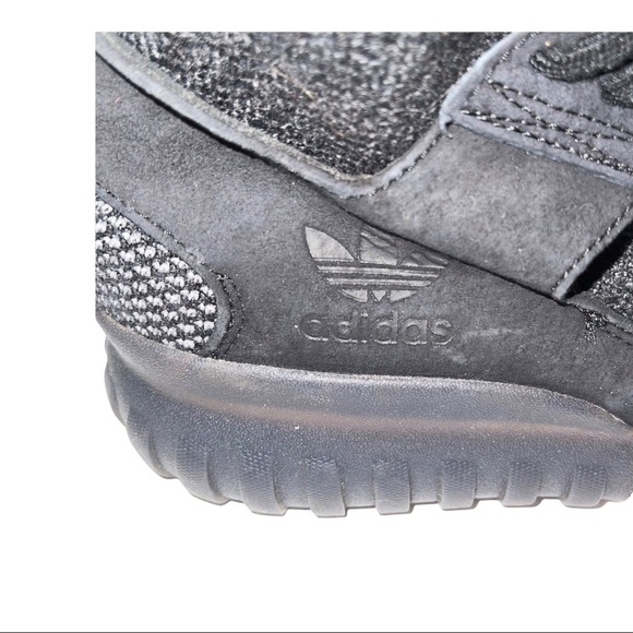 Adidas Man Shoes Size 9 - Picture 5 of 7